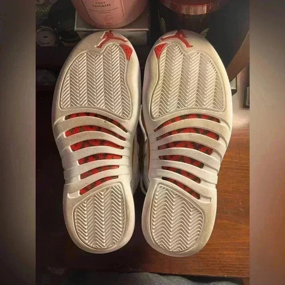 Jordan 12 Retro FIBA 2019 Men’s 7/ Women’s 8.5 - Picture 9 of 10